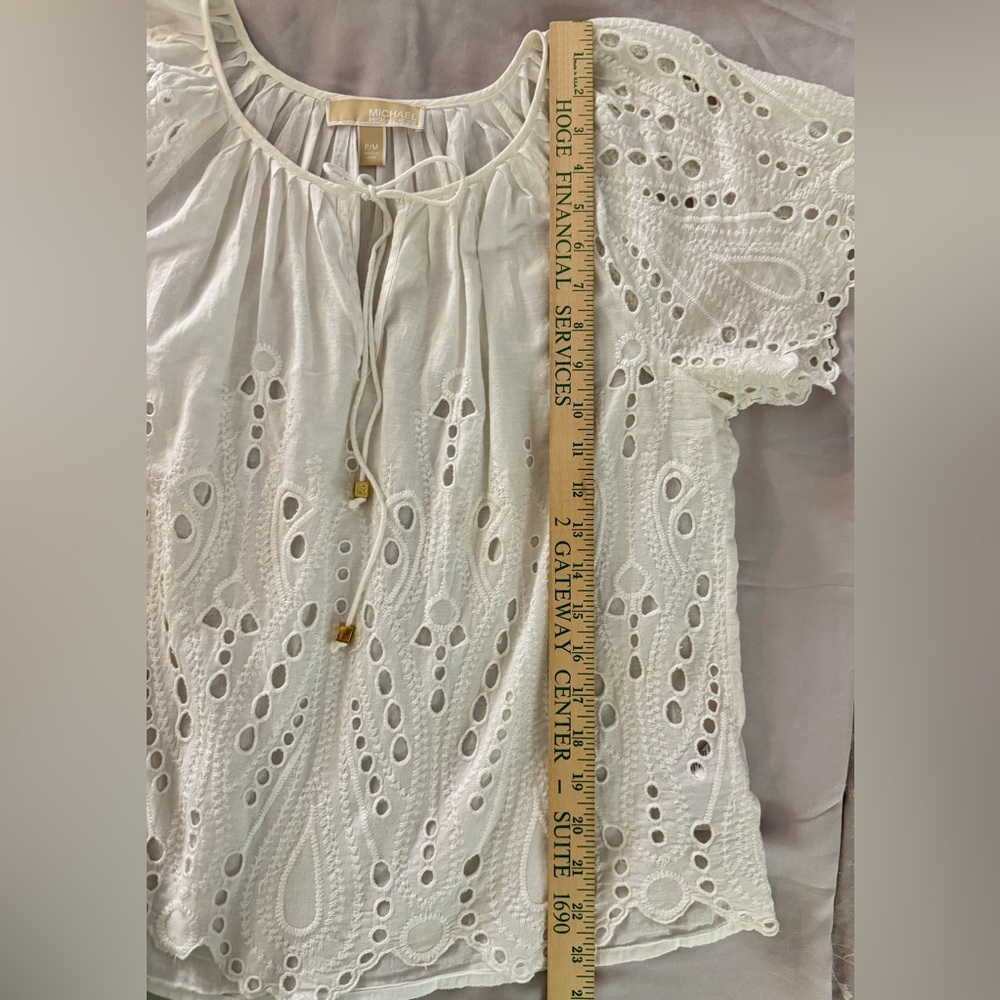 MICHAEL KORS White Cotton Short Sleeve Eyelet Lace Peasant Blouse
Top Size P/M - Picture 13 of 16